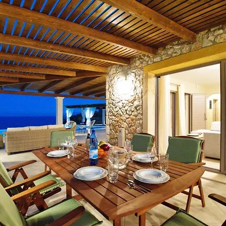 Kleismata Sleeps 6 With Pool Air Con And Wifi 빌라 *