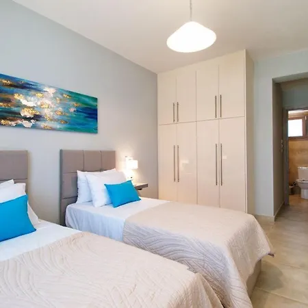 Kleismata Sleeps 6 With Pool Air Con And Wifi