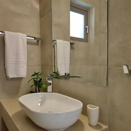 Willa Kleismata Sleeps 6 With Pool Air Con And Wifi *