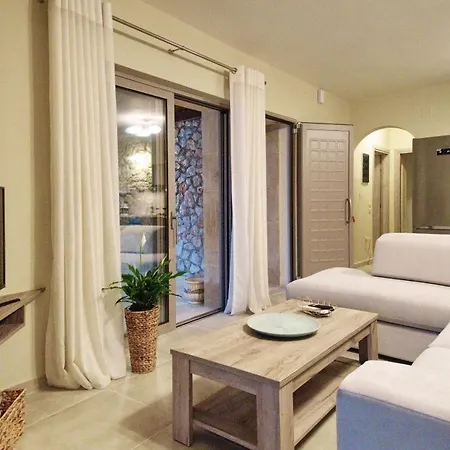 Kleismata Sleeps 6 With Pool Air Con And Wifi Klísmata